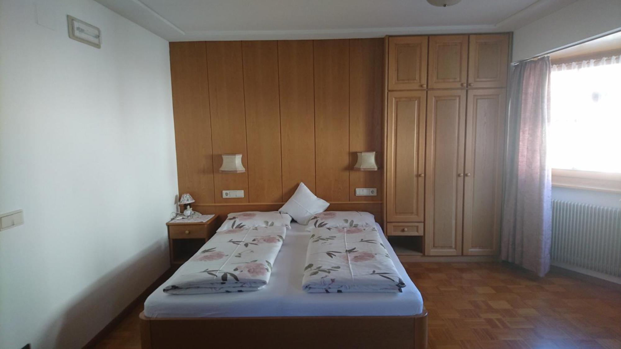 Residence Ploner San Cassiano  Ruang foto