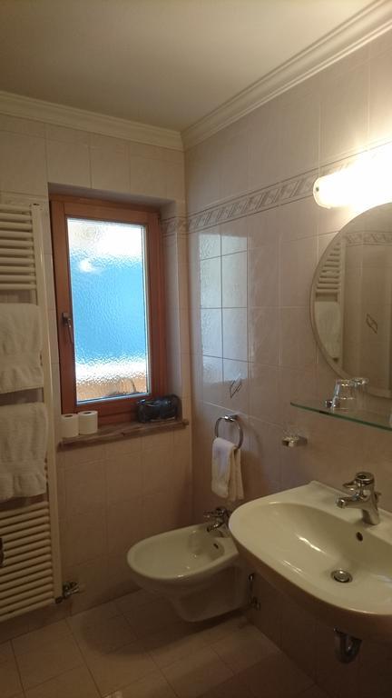 Residence Ploner San Cassiano  Ruang foto