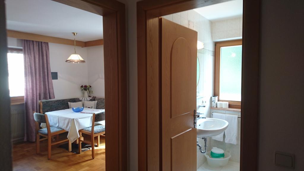 Residence Ploner San Cassiano  Ruang foto