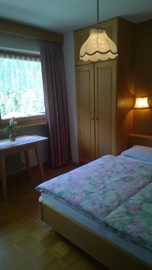 Residence Ploner San Cassiano  Ruang foto